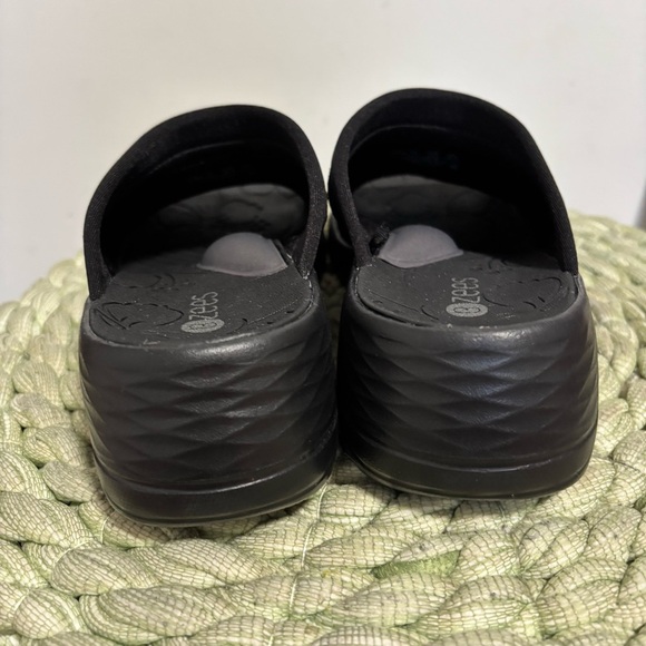 Bzees Black Jubilee Stretch Slide Comfort Arch Support Walking Sandals NWOB - Picture 10 of 12